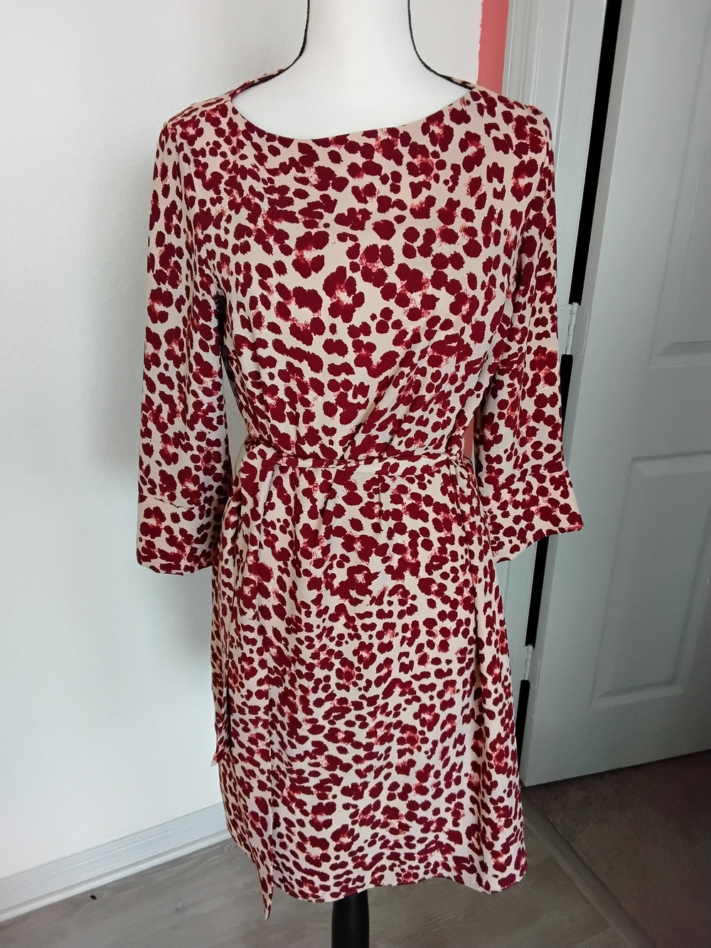 H&M Cream and Red Floral Belted Long-Sleeve Dress